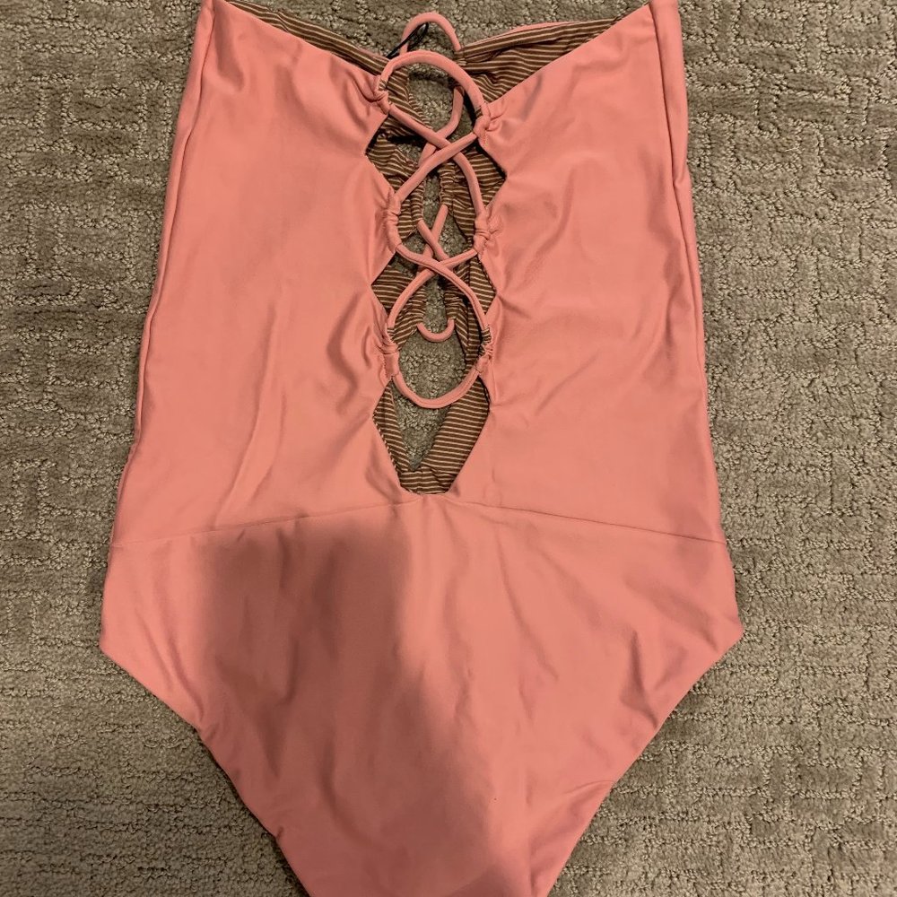 Acacia Bronx Full Piece- Petal- Size M